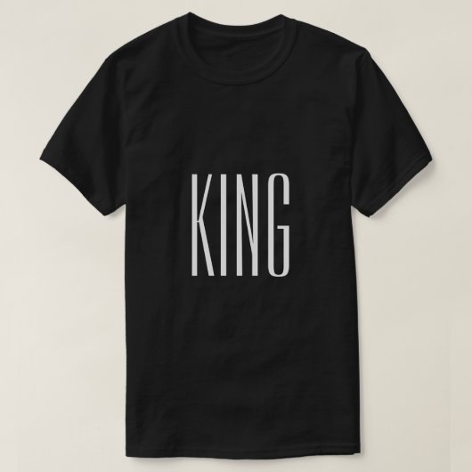 白いライオンの文字の黒のTシャツ Tシャツ (デザイン正面)