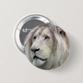 白いライオン 缶バッジ (正面&裏面)