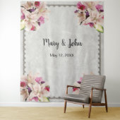 白いリリーの花をあしらった大理石のウェディングバックドロップ タペストリー (インサイチュ)