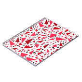 白いレトロな背景に赤い深紅の三角形 ノートブック (左側)