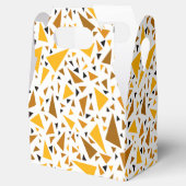 白いレトロ背景に黄色い茶色の三角形 フェイバーボックス (オープン)