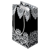 白いレースは黒に対して敏感なボーダーを形作ります スモールペーパーバッグ (正面アングル)