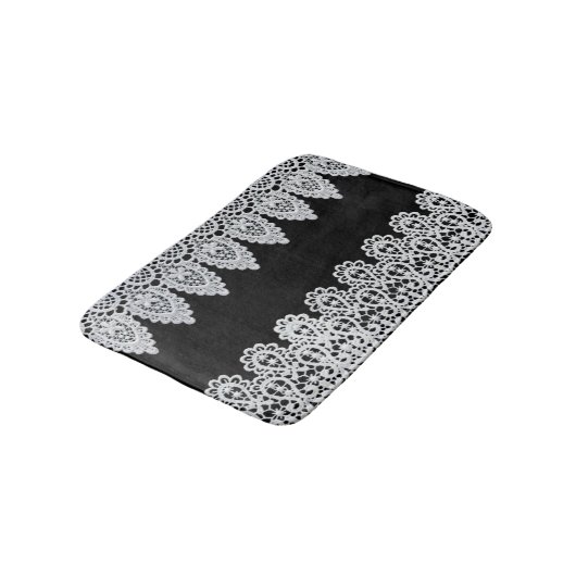 白いレースは黒に対して敏感なボーダーを形作ります バスマット (アングル)