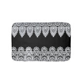 白いレースは黒に対して敏感なボーダーを形作ります バスマット (正面)