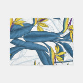 白い上に楽園の花の鳥 フリースブランケット (正面(横))