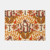 白い上に秋のリス ドアマット (正面)