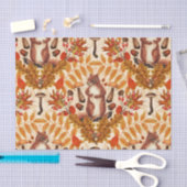 白い上に秋のリス 薄葉紙 (クラフト)