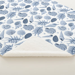 白い上に青い手描きの貝殻 シェルパブランケット