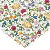 白い上に鶏や野草 ショートテーブルランナー (コーナー)