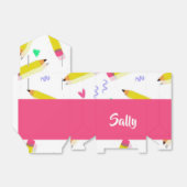 白い上に黄色い鉛筆とスクラブル フェイバーボックス (折り畳みなし)