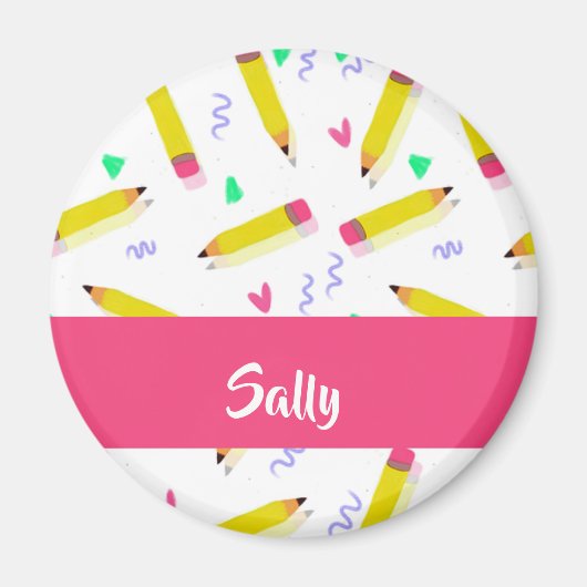 白い上に黄色い鉛筆とスクラブル マグネット (正面)