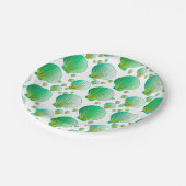 白い上のシーフオム緑の貝殻 ペーパープレート (アングル)