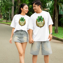 白い上の幸運なシャムロックのケルトの馬蹄魅力 Tシャツ