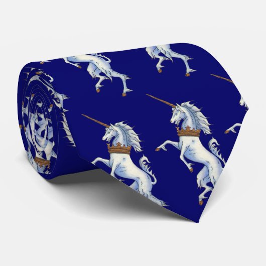 白い中世意気揚々と歩くユニコーン ネクタイ (ロール)