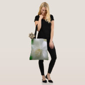 白い光沢のあるジャスミン トートバッグ (モデル)