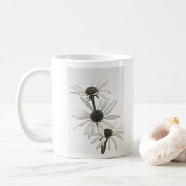 白い円錐形の花3つ コーヒーマグカップ