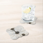 白い円錐形の花3つ ペーパーコースター (インサイチュ)