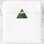 白い円錐花、紫色の花と蛾 三角形シール (バッグ)