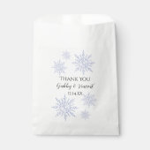 白い冬の結婚式に青い雪の結晶ありがとう フェイバーバッグ (正面)