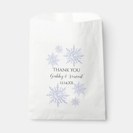 白い冬の結婚式に青い雪の結晶ありがとう フェイバーバッグ (正面)