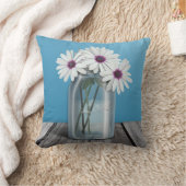 白い及び紫色のデイジーの青いメーソンジャーの枕 クッション (ブランケット)