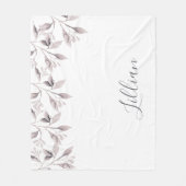 白い埃っぽいバラピンクのフローラの葉名 フリースブランケット (正面)