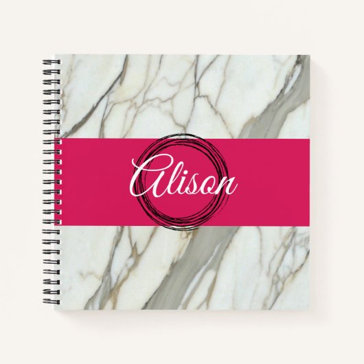 白い大理石とピンクの明るい赤紫色名前をカスタムする ガーリー ノートブック (正面)