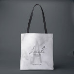 白い大理石のパーソナライズされたスクリプトBridesmaidの名前 トートバッグ<br><div class="desc">ミニマルモダンスパーソナライズされた・モノグラムと名前のギフトこのデザインは灰色の手書きスクリプトのスタイルスタイルでbridesmaidの名前と軽い灰色のsans serifフォントスタイルでモノグラムを背景としてモダン、灰色のsans serifでを持つ白い大理石の背景。また、メイド・オブ・オーナー（花嫁付き添い人）、花嫁の母のためにも最適。</div>