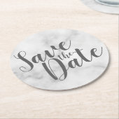 白い大理石モダンの結婚式を日付を保存 ラウンドペーパーコースター (アングル)