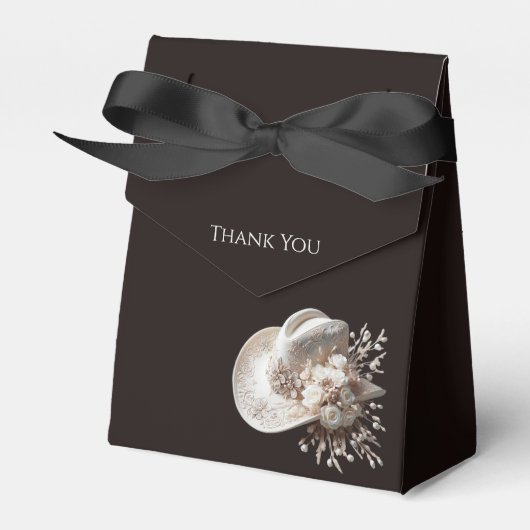 白い女性のカーボーイ帽子（花あり） フェイバーボックス (正面サイド)