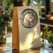 白い妖精のピンクの蝶の羽を持つ森のユニコーン ラウンドシール