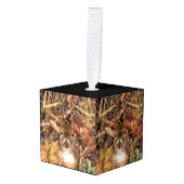 白い尾の鹿の頭の秋のエネルギーが千に威勢よく キューブオーナメント (正面アングル)