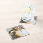 白い岩に生える白と茶色のジャンプするクモ スクエアペーパーコースター (インサイチュ)