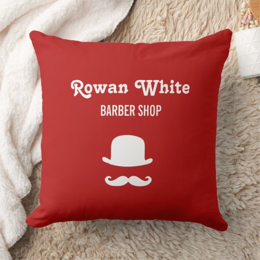 白い帽子と口ひげシルエット赤 クッション (ブランケット)