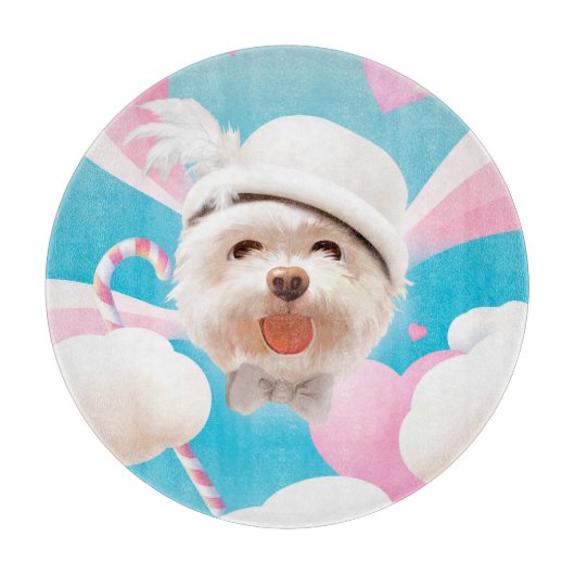 白い帽子をかぶったふわふわの犬 カッティングボード (正面)