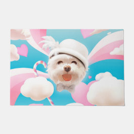 白い帽子をかぶったふわふわの犬 ドアマット