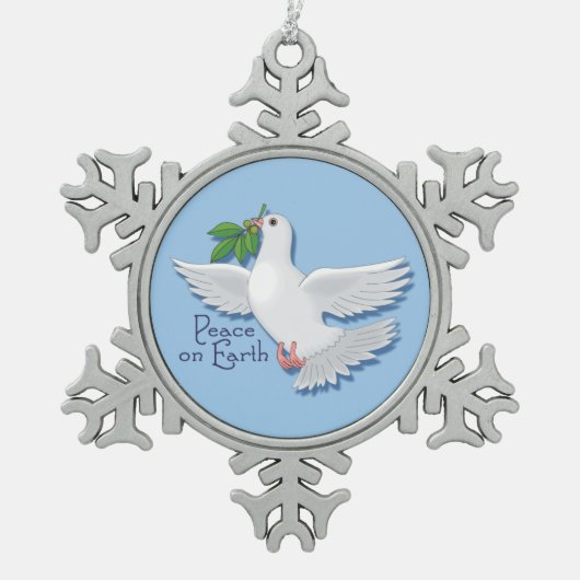 白い平和の鳩が地上に スノーフレークピューターオーナメント (正面)