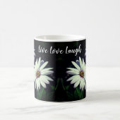白い庭の花かわいいライブラブ笑い コーヒーマグカップ (中央)