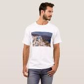 白い建物が立ち並ぶイアの美しい村 Tシャツ (正面フル)