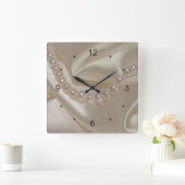 白い折り畳んだサテンと結婚真珠 スクエア壁時計 (ホーム)