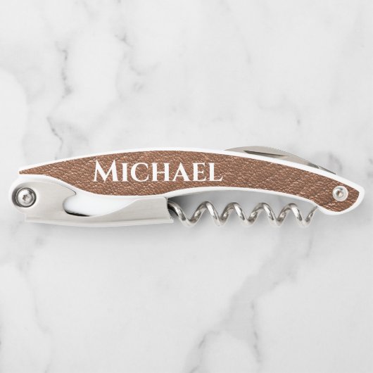 白い文字が入った革の質感 ソムリエナイフ (正面)