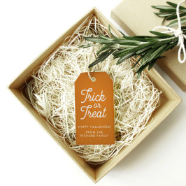 白い文字でハロウィーンオレンジをトリックまたはトリート ギフトタグ