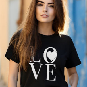白い文字とハートを使用した上品なLOVEロゴデザイン Tシャツ