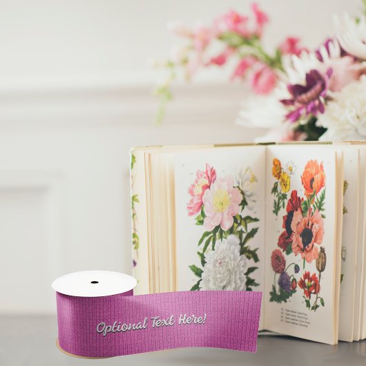 白い文字とバブルガムピンク – おもしろいニットルック サテンリボン