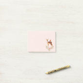 白い斑点のある美しい茶色のシカ ポストイット (デスク上)