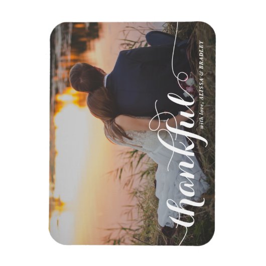 白い書道のスクリプト感謝の写真結婚の マグネット (縦)