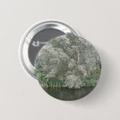 白い木と川の風景ボタン 缶バッジ (正面&裏面)