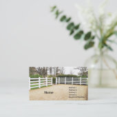 白い木製の柱とレールフェンス 名刺 (スタンド正面)