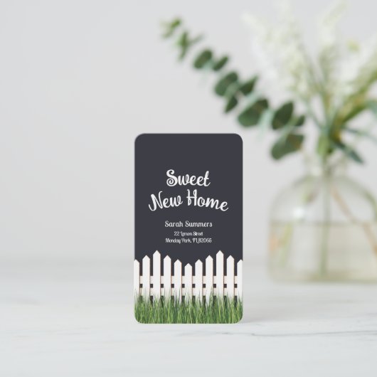 白い柵と草を持つ甘い新しい家 名刺 (スタンド正面)