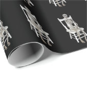 白い椅子に座っているスケルトン ラッピングペーパー (ロールコーナー)